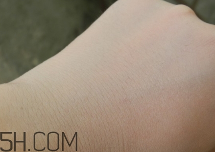 百雀羚bb霜孕婦能用嗎？百雀羚bb霜擠壓不出來(lái)怎么回事？