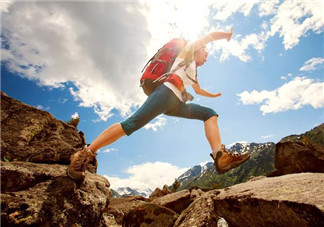 爬山為什么會(huì)膝蓋疼？夏季登山注意事項(xiàng)