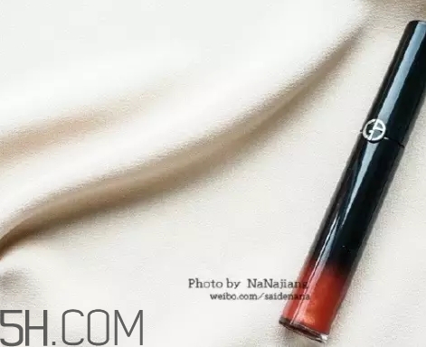 錦鯉色口紅是什么顏色？錦鯉色口紅試色