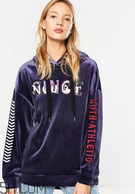 ca的衣服貴嗎？ca衣服什么價(jià)位？
