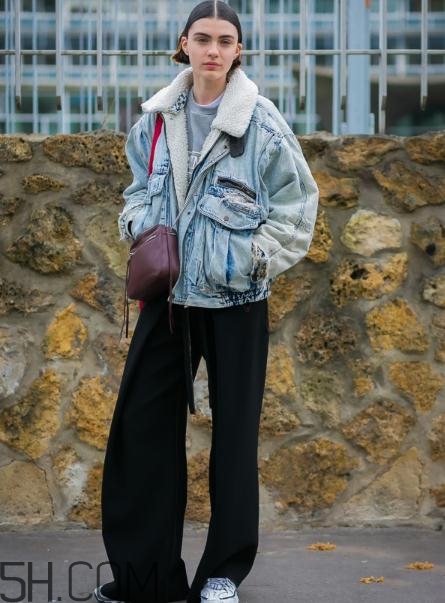 肩寬的女生冬天怎么穿？肩寬的女生冬天穿搭技巧