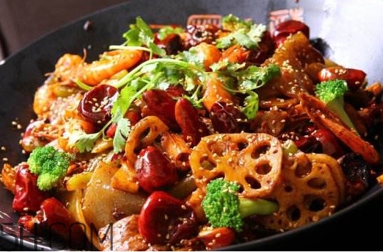 麻辣香鍋是火鍋嗎？麻辣香鍋是燉的還是炒的