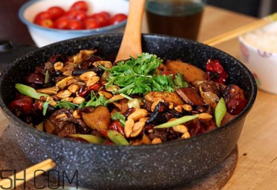 麻辣香鍋底料怎么做？冒菜和麻辣香鍋有什么區(qū)別