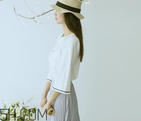 百武西是哪里的牌子？百武西的衣服怎么樣？