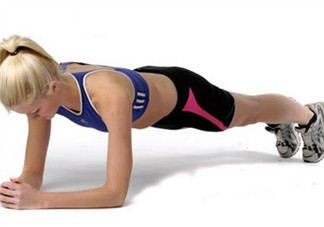 女性每天做多久的平板支撐比較好？平板支撐瘦腿的方法