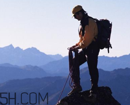 登山鞋什么牌子好？登山鞋與徒步鞋的區(qū)別