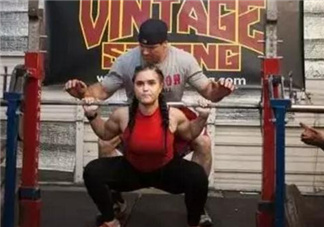 深蹲時(shí)怎么呼吸？深蹲的正確呼吸方法