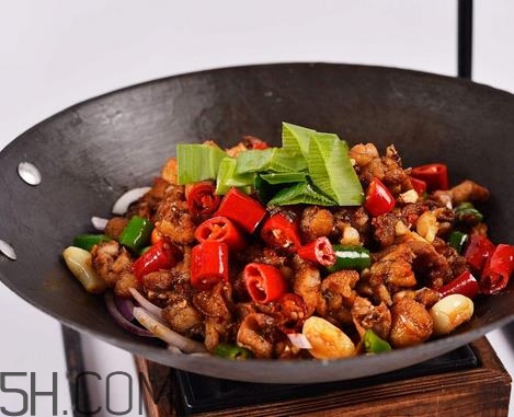 吊鍋是哪里的特色菜？吊鍋是什么菜系？