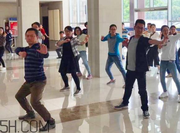 八段錦不適合什么人？八段錦的功效與作用