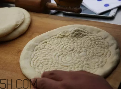 新疆的馕吃了長胖嗎？馕是怎么做的