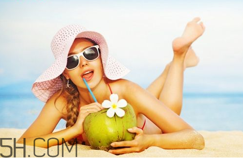 丸美防曬霜的價(jià)格是多少？spf50的防曬霜傷皮膚嗎？