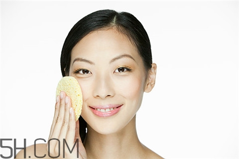 隆胸后多久變得柔軟？隆胸后多久可以側(cè)睡？