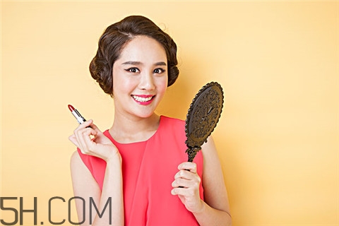 烤瓷牙為什么會出臭味？烤瓷牙為什么那么貴？