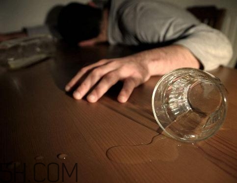 酒精肝可以性生活嗎？酒精肝影響性功能嗎？