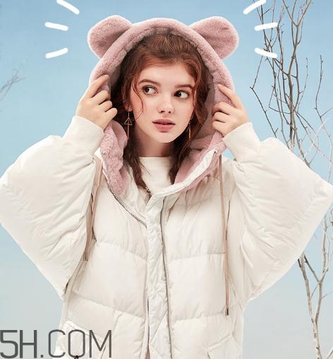 白色羽絨服發(fā)黃怎么洗白？白色羽絨服染色怎么能去掉？