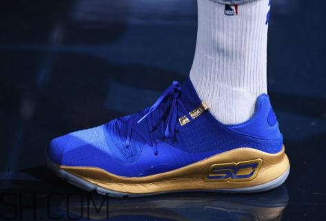 under armour curry 4 low勇士隊(duì)藍(lán)金配色會(huì)發(fā)售嗎？