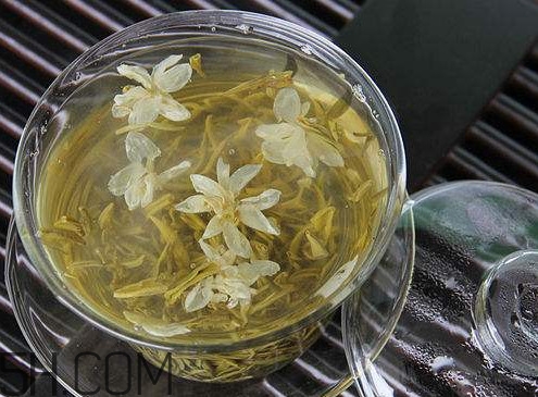 茉莉花茶是帶花的好還是不帶花的好？哪里的茉莉花茶最好
