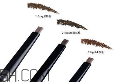 女生怎樣學(xué)會(huì)快速化妝？新手化妝需要的基本用品