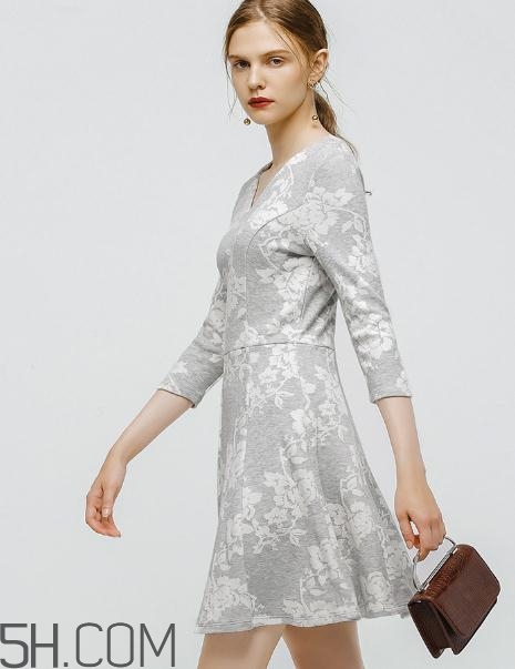 max co衣服貴嗎？max co衣服什么價(jià)位？