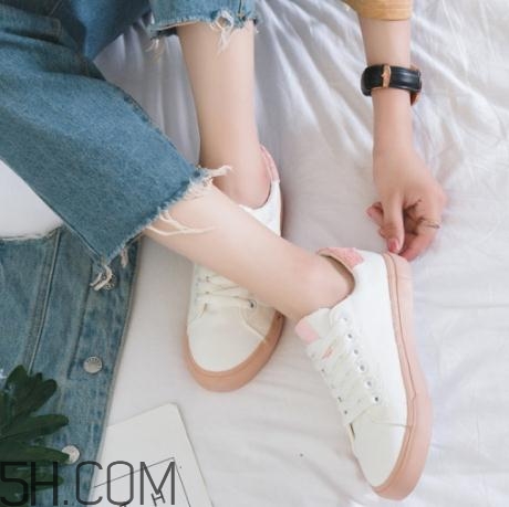 運(yùn)動(dòng)鞋勒腳怎么辦？運(yùn)動(dòng)鞋壓腳背怎么處理？