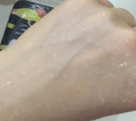卡姿蘭氣墊cc和瑪麗黛佳哪個(gè)好？對(duì)比