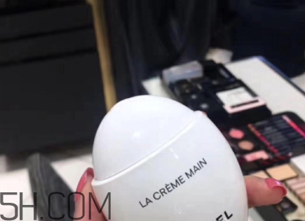 香奈兒la creme main護手霜怎么用？香奈兒鵝卵石護手霜評測