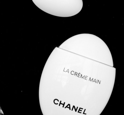 香奈兒la creme main護手霜怎么用？香奈兒鵝卵石護手霜評測