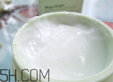悅木之源維C精華霜怎么樣？悅木之源維C精華霜好用嗎？