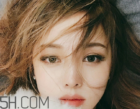 謎尚和瑪麗黛佳素顏霜哪個好？素顏霜對皮膚傷害大嗎？