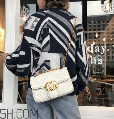 白色包包變黃了怎么辦？白色包包黑了怎么清洗？