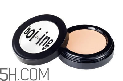 遮瑕膏過期了還能用嗎？遮瑕膏容易浮粉怎么辦？