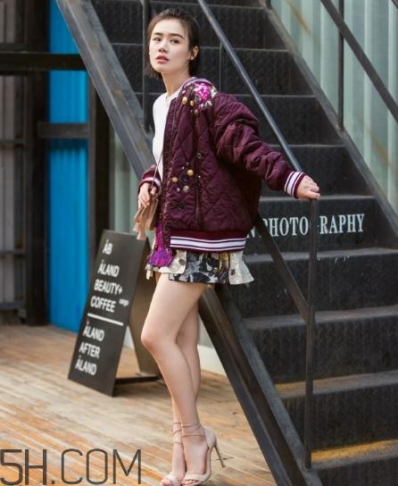 棒球服怎么搭配？棒球外套搭配圖片
