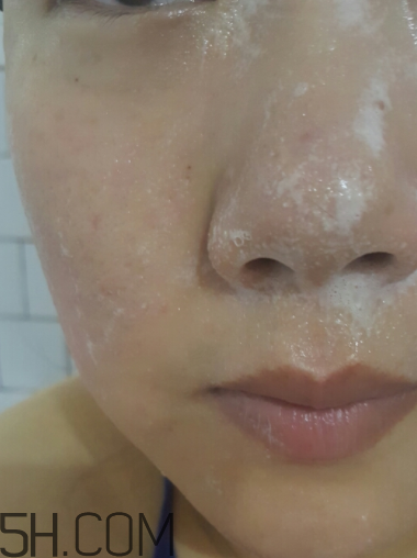 絲塔芙泡沫潔面乳怎么用？泡沫潔面乳用法