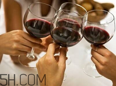 吃了頭孢多久可以喝酒？頭孢可以和阿莫西林一起吃嗎