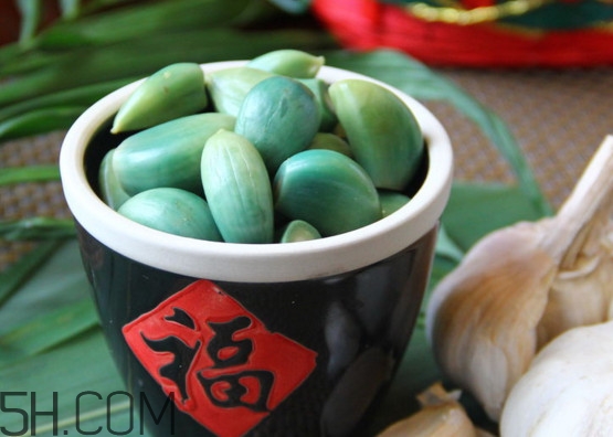 臘八蒜夏天能做嗎？臘八蒜和糖醋蒜的區(qū)別