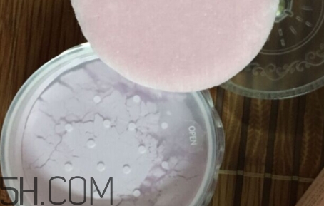 巧迪尚惠蜜粉好用嗎？巧迪尚惠散粉色號(hào)試色