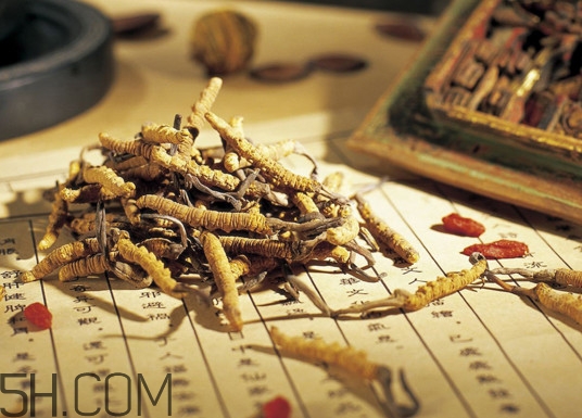 中藥可以和西藥一起吃嗎？中藥不能用什么鍋熬