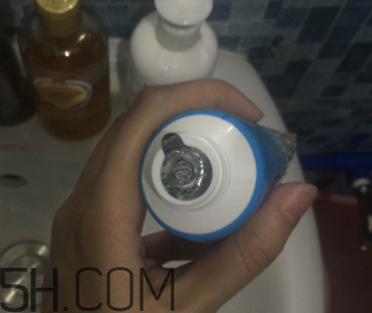 露得清綿密洗面奶怎么樣？露得清綿密洗面奶好用嗎？