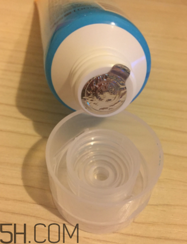 露得清綿密洗面奶怎么樣？露得清綿密洗面奶好用嗎？