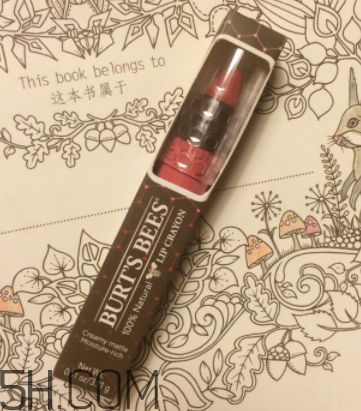 小蜜蜂唇膏筆多少錢？小蜜蜂唇膏筆很貴嗎？