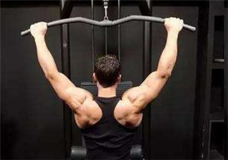 高位下拉練哪些肌肉？高位下拉的標準動作