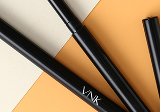 vnk眼線膠筆怎么用？vnk眼線筆使用方法