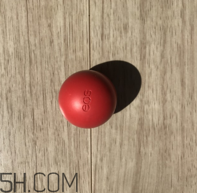 eos潤唇球好用嗎？eos潤唇球使用心得