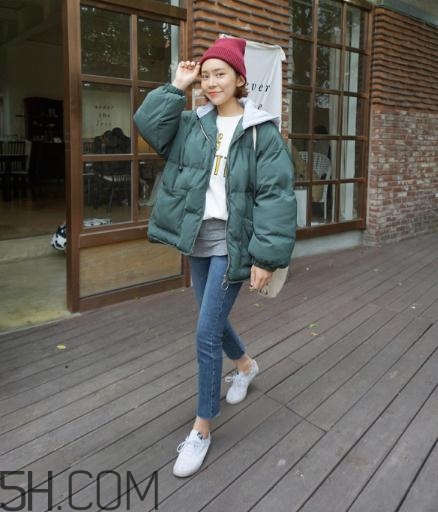 綠色羽絨服怎么搭配？綠色羽絨服搭配圖片