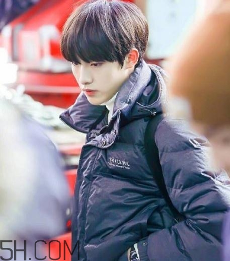 中戲羽絨服多少錢？中戲羽絨服怎么買？