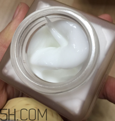 御泥坊礦物養(yǎng)膚霜怎么樣？御泥坊礦物養(yǎng)膚霜好用嗎？