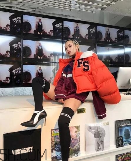 羽絨服怎么穿顯瘦？羽絨服怎么搭配不臃腫？