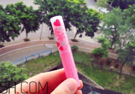 mistine變色草莓唇膏好用嗎？mistine變色草莓唇膏多少錢？