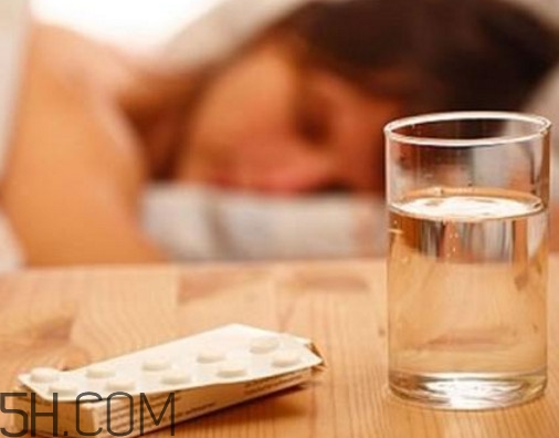 安眠藥吃多少會(huì)昏睡？安眠藥吃一片能叫醒嗎