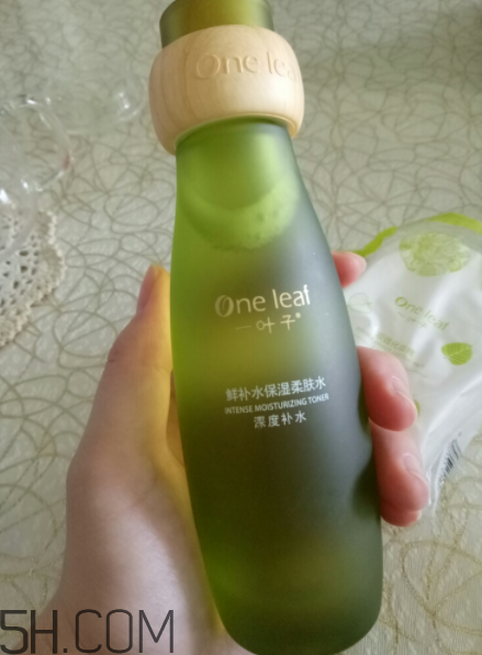 一葉子鮮補(bǔ)水柔膚水怎么樣？一葉子鮮補(bǔ)水柔膚水好用嗎？